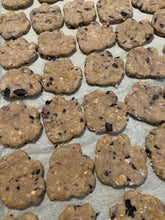 Load image into Gallery viewer, Cousin Dixie's PB&B Paws -  All Natural Home Baked Dog Treats