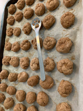 Load image into Gallery viewer, Bear's (Peanut) Butter Balls -  All Natural Home Baked Dog Treats