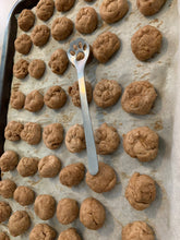 Load image into Gallery viewer, Bear&#39;s (Peanut) Butter Balls -  All Natural Home Baked Dog Treats
